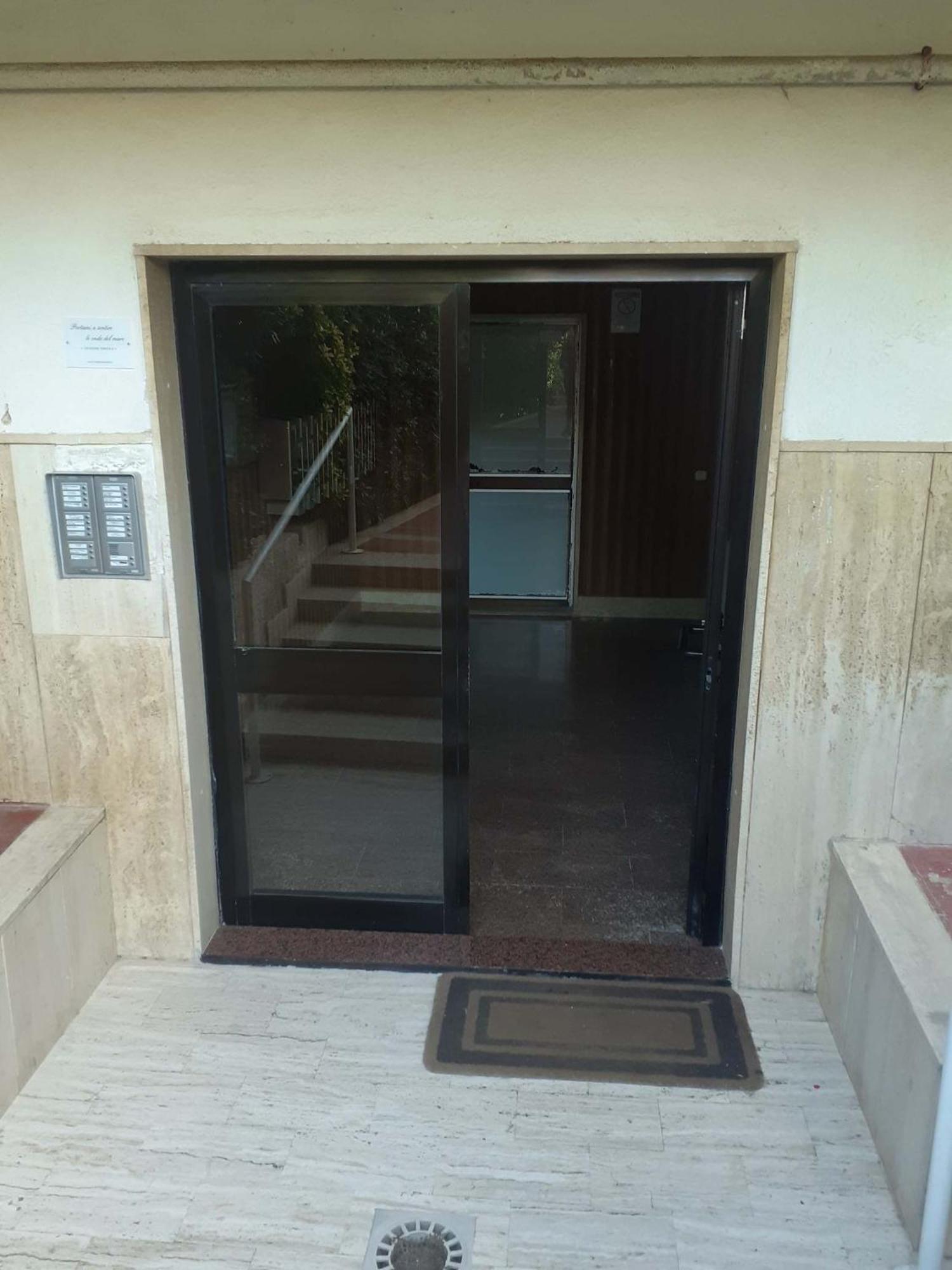 Portami A Sentire Le Onde Del Mare Apartment Bari Luaran gambar